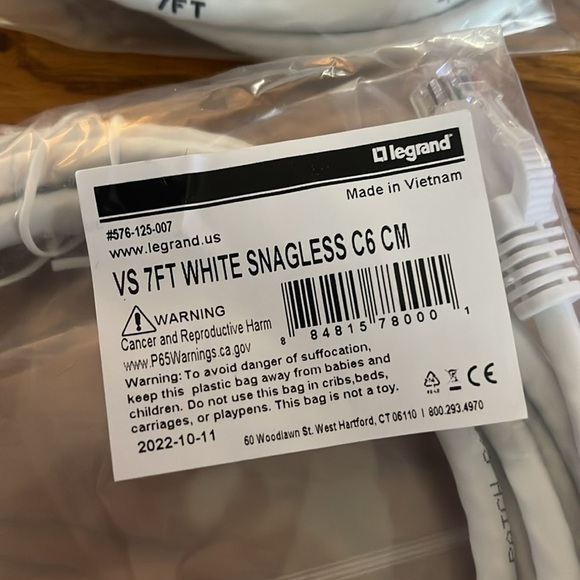 7 foot White Snagless Cat 6 Network Cable, Package of 6 - Picture 8 of 8